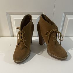 Women Boots , Size 37 , Gently Used , Brand Aldo