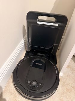 Shark Robot Vacuum with Self-Empty Base
