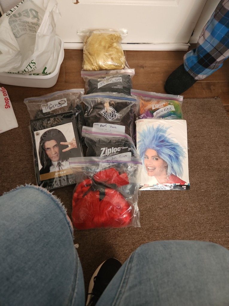 Lot of 9 Assorted Wigs ~ Great for Halloween/Dress Up/Party