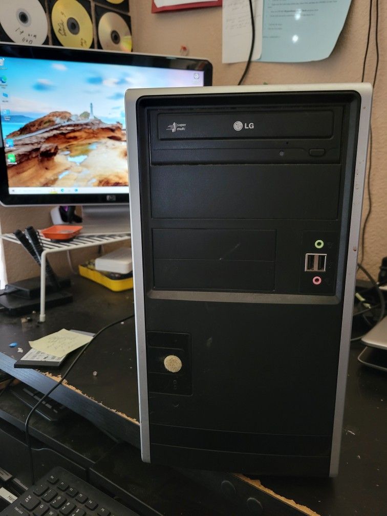 Windows 10 Desktop Computer
