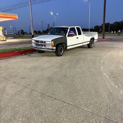 I NEED A Long Bed For A 95 Chevy Silverado Anyone Who Has One Let Me Knowwwww