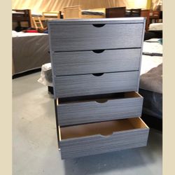 Dresser/ Five drawers dresser