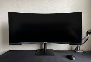 34” Samsung Q5