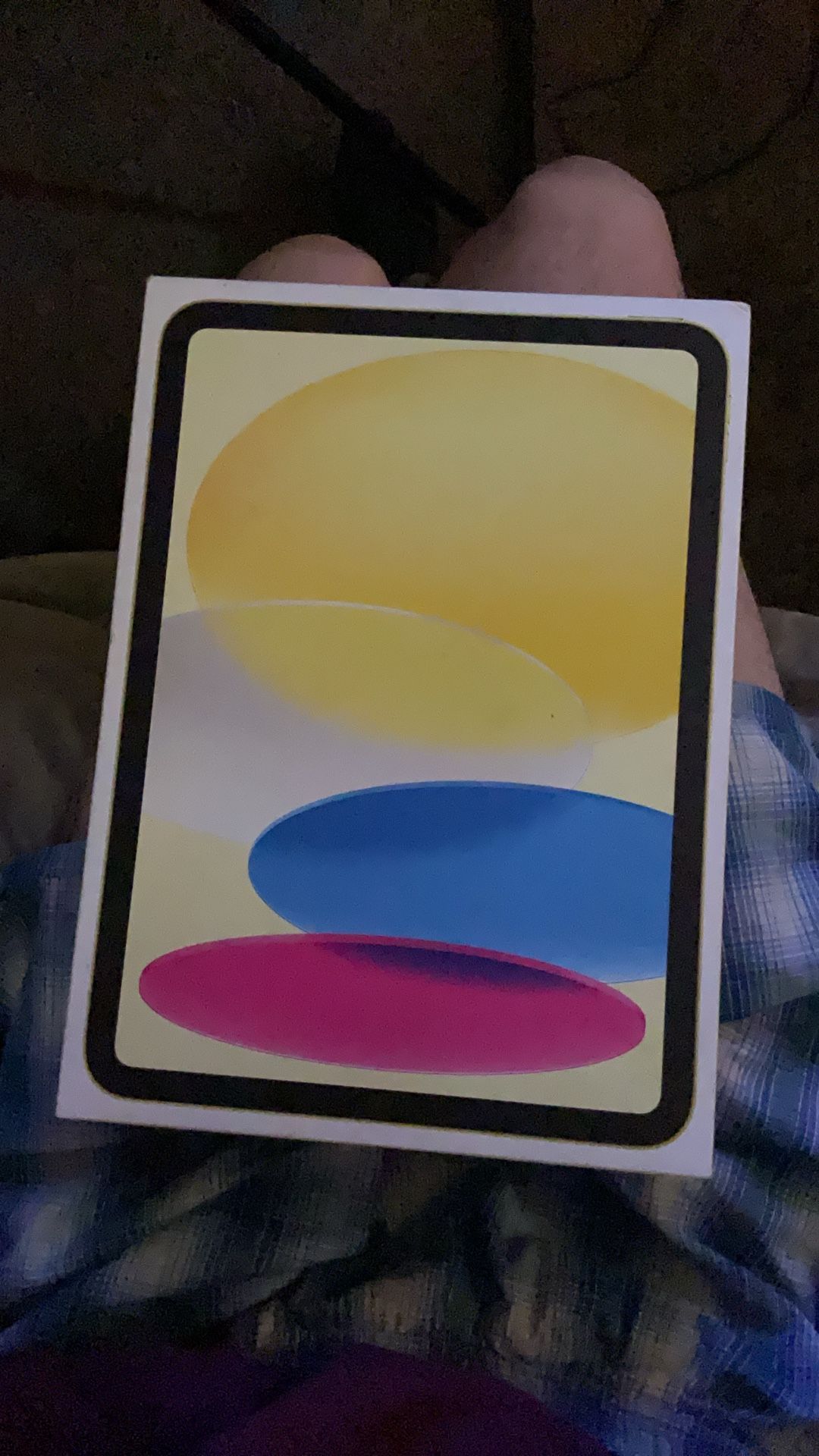 I Pad Tenth GenComes With fast Charger And Box