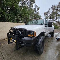 2003 Ford F550  4x4 Extended Cab Diesel 
