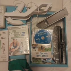 Wii SPORTS Game Console & Parts With Several Gas