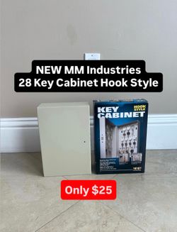 Brand New MM Industries 28 Key Cabinet Hook Style (1 Available)