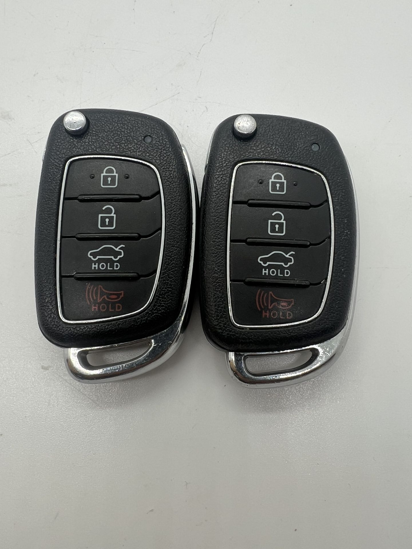 2 - 2015-2019 Hyundai Tucson / 4-Button Remote Flip Key / PN: 95430-D3010 / TQ8-RKE-4F25 OEM
