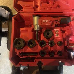 Milwaukee Punch Set 