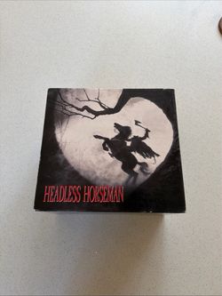 CHRISTOPHER WALKEN SIGNED HEADLESS HORSEMAN/SLEEPY HOLLOW STATUE