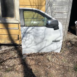 2019-25 Chevy Silverado 1500 Complete Front Right Door