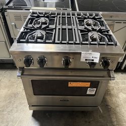 VIKING 30 INCH WIDE GAS RANGE WITH SEALED BURNERS 
