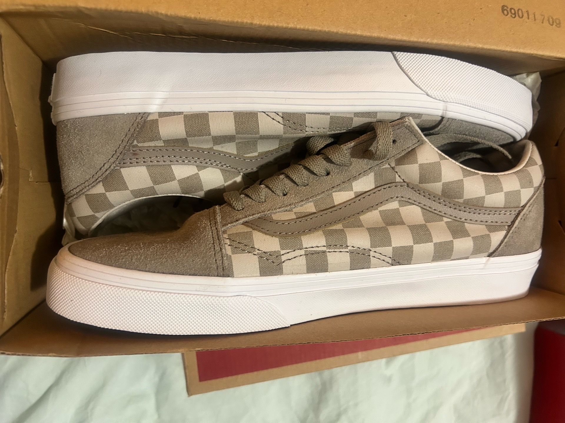 Vans checkered size 9