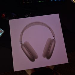 AirPod Maxes White Colorway 