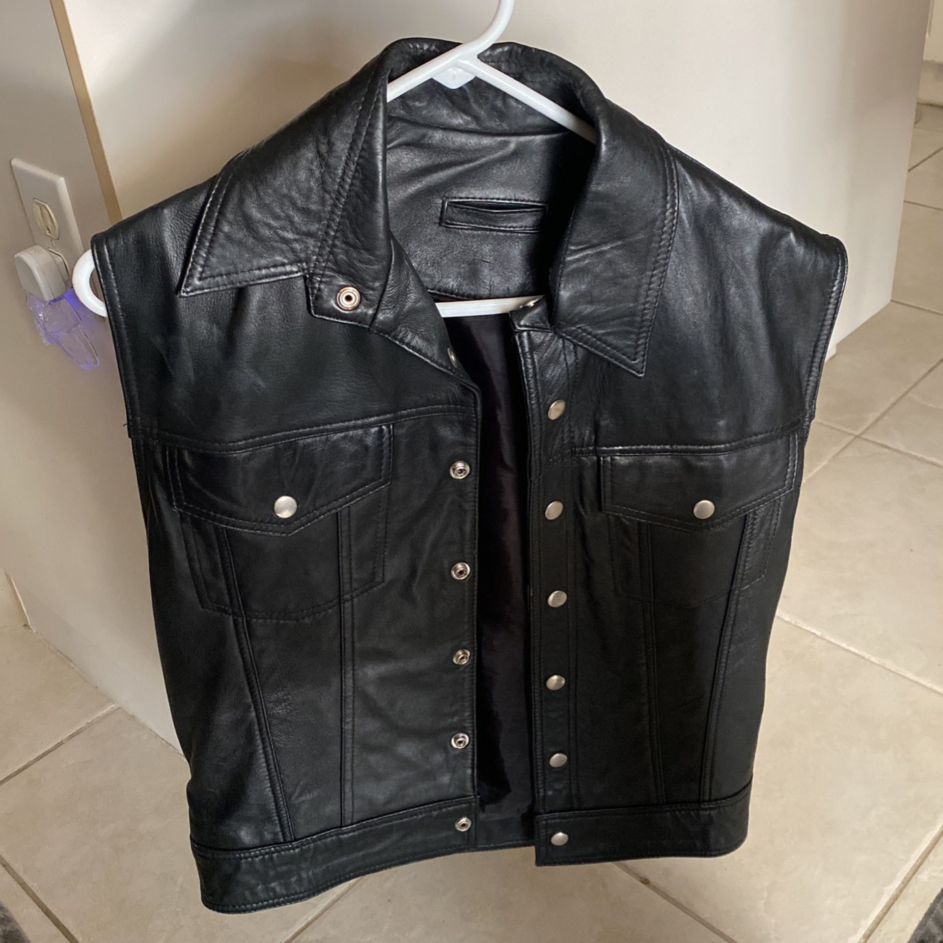 Leather vest  Size 42  