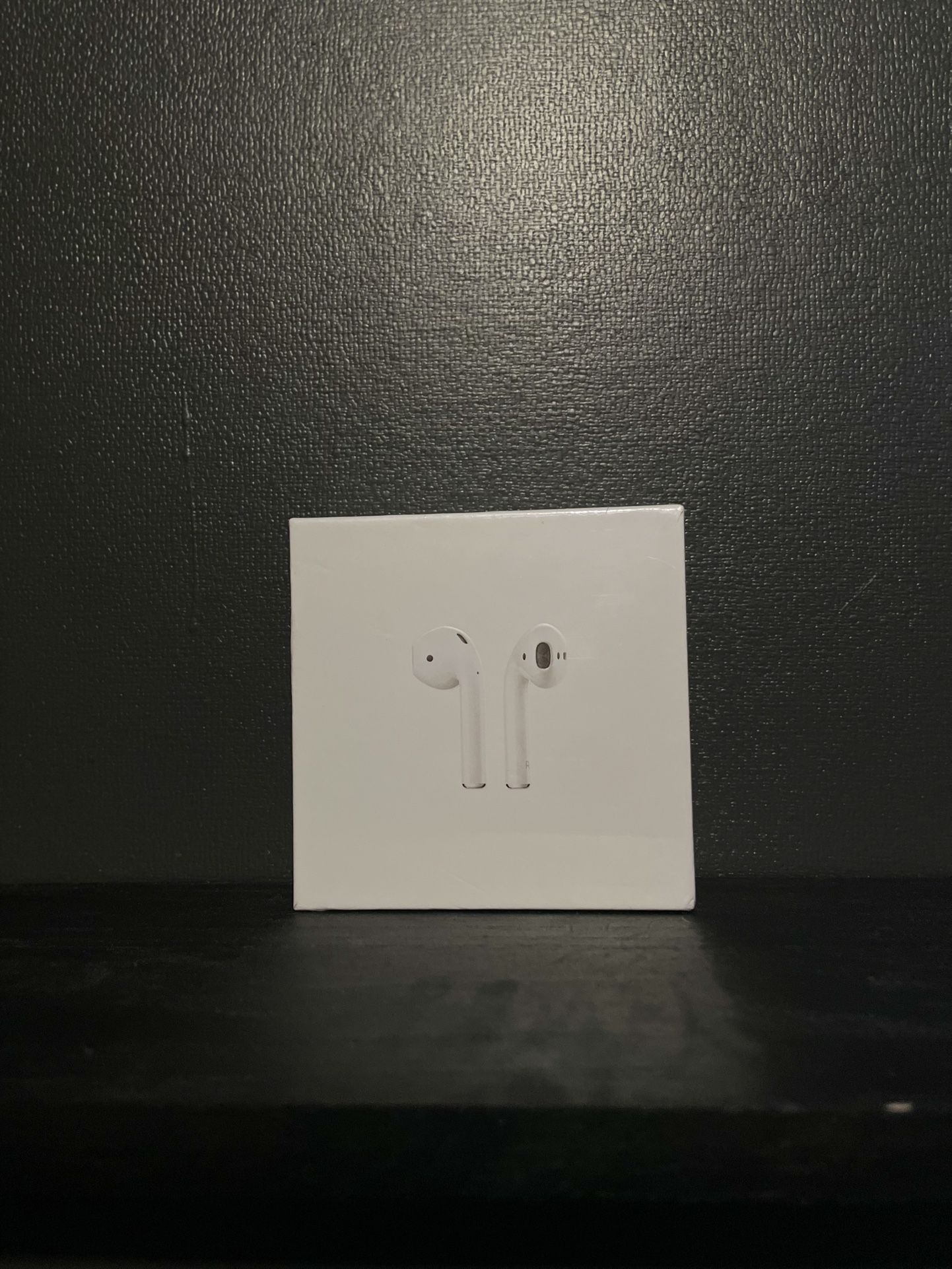 Apple AirPods (Gen 2)