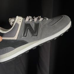 New Balance Classic 9.5M