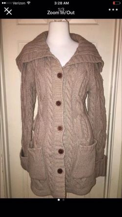 K women's H&M size small Thick chunky cable knit cardigan sweater