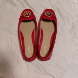 MK Red Size 8