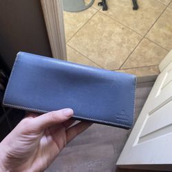 grayish/bluish Gucci wallet