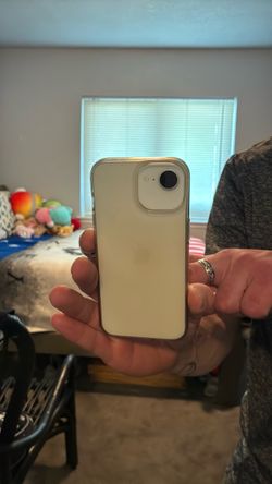 iPhone 16e unlocked great condition white 128GB