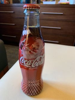 Coca Cola classic collectible 2004 Xmas 8 oz