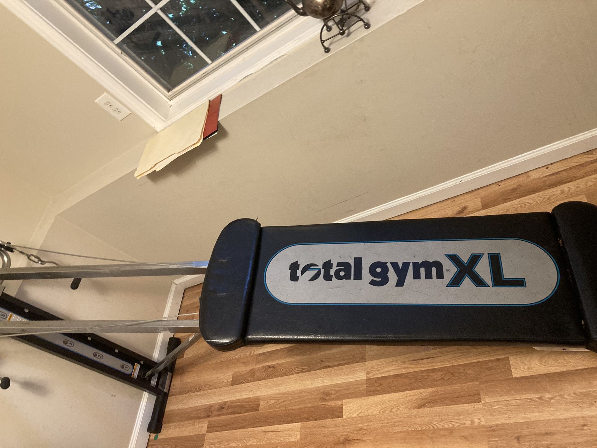 Weight/Squat Bench & Total Gym XL