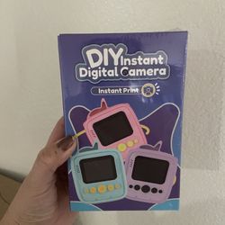 instant digital camera 