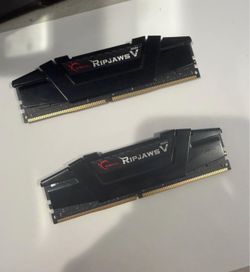 32GB (2x16GB) G.Skill Ripjaws DDR4 3200MHz RAM