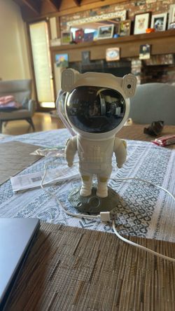 Astronaut Night Light