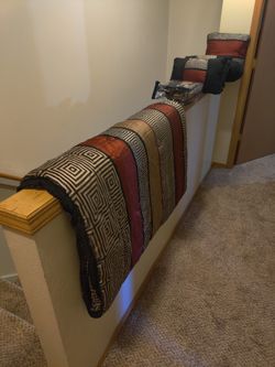 King Size Comforter W/ Matching Cases And Throw Pillows