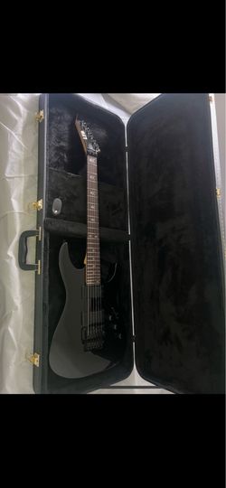 Electric Guitar w/case