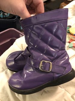 Size 9-10 girl boots