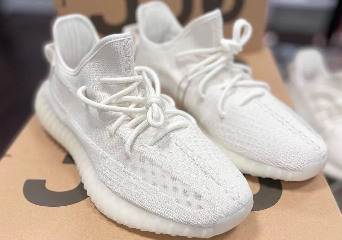 YEEZY 350 BONE