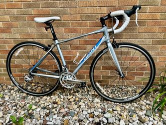 Giant Avail Road Bike 48cm (XS/Small)