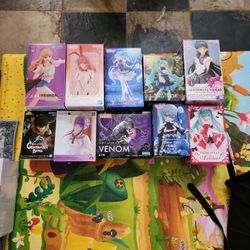 Anime Figures. Many HATSUNE (PRICES VARY)