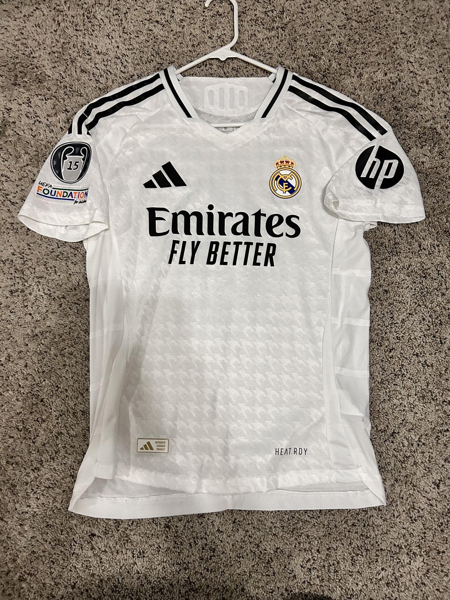 Real Madrid 24/25 Home Kit Valverde No.8 Player Version