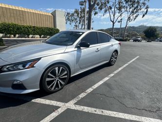2021 Nissan Altima SR