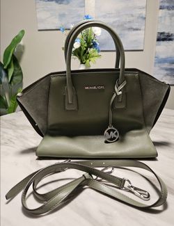 Michael kors olive green handbag nwt