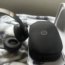 Beats Solo 4 Black🔥