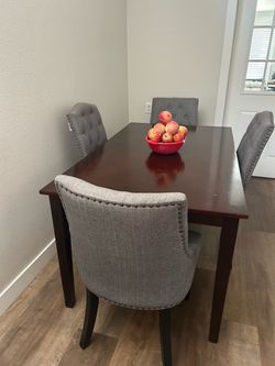 Dining table and 4 chairs