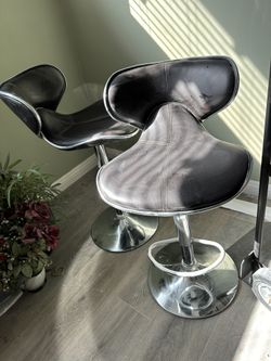 Set Of 2 Counter Chairs (adjustable)