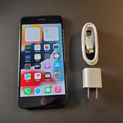 iPhone 7 Plus 128gb - UNLOCKED - Like New 