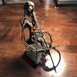 🇺🇸Beautiful statue with granite base. Vintage Antiques Collectibles