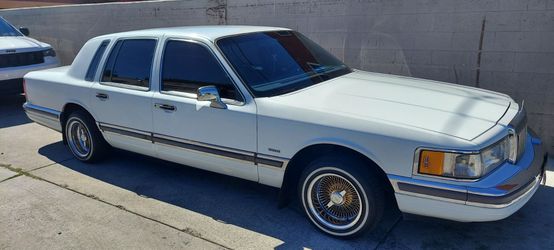 1990 Lincoln Town Car