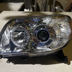 Toyota 4Runner left headlight year 2006 to 2009