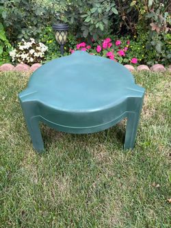Plastic Round Table