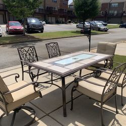 Lazy Boy Dinning Table 