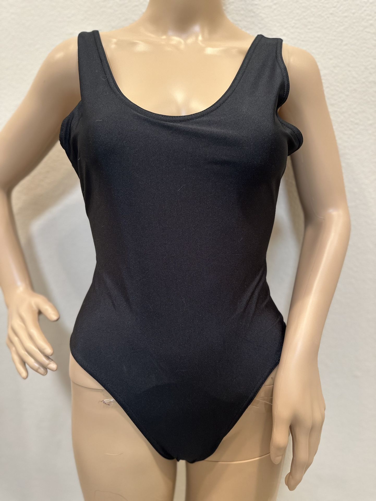 Black Full Coverage One Pc Tank Swimsuit Bodysuit Scoop neck Medium 