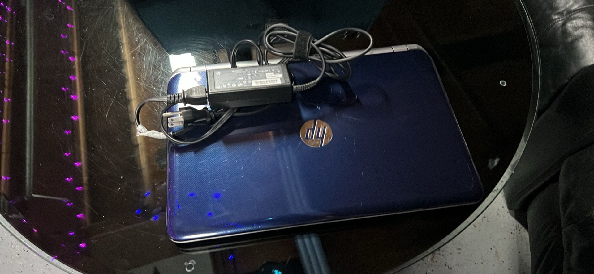 PC ProtectSmart windows 8 Laptop with charger FOR PARTS!